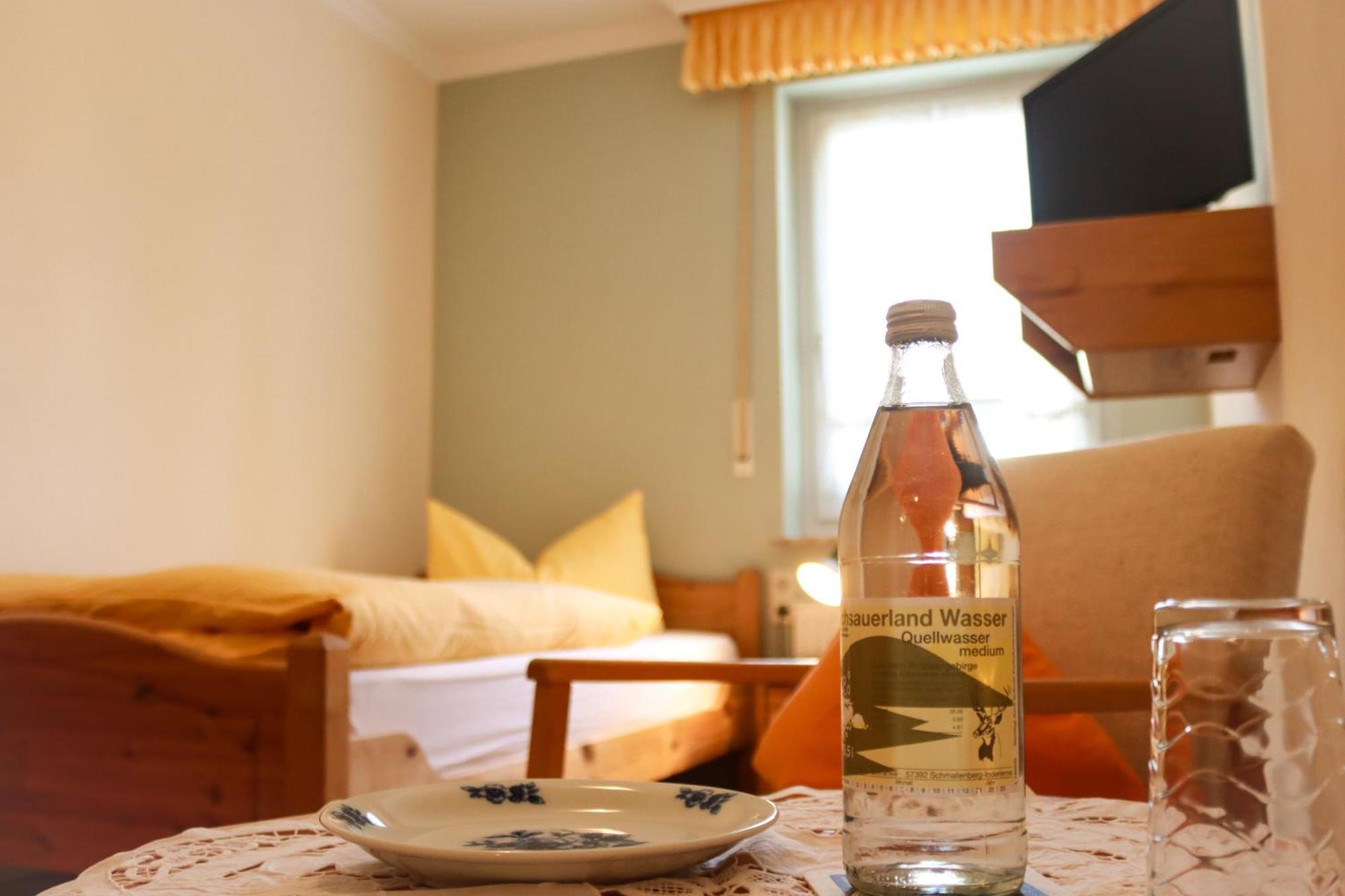 Landhotel Gasthof Zur Post Langewiese Bagian luar foto